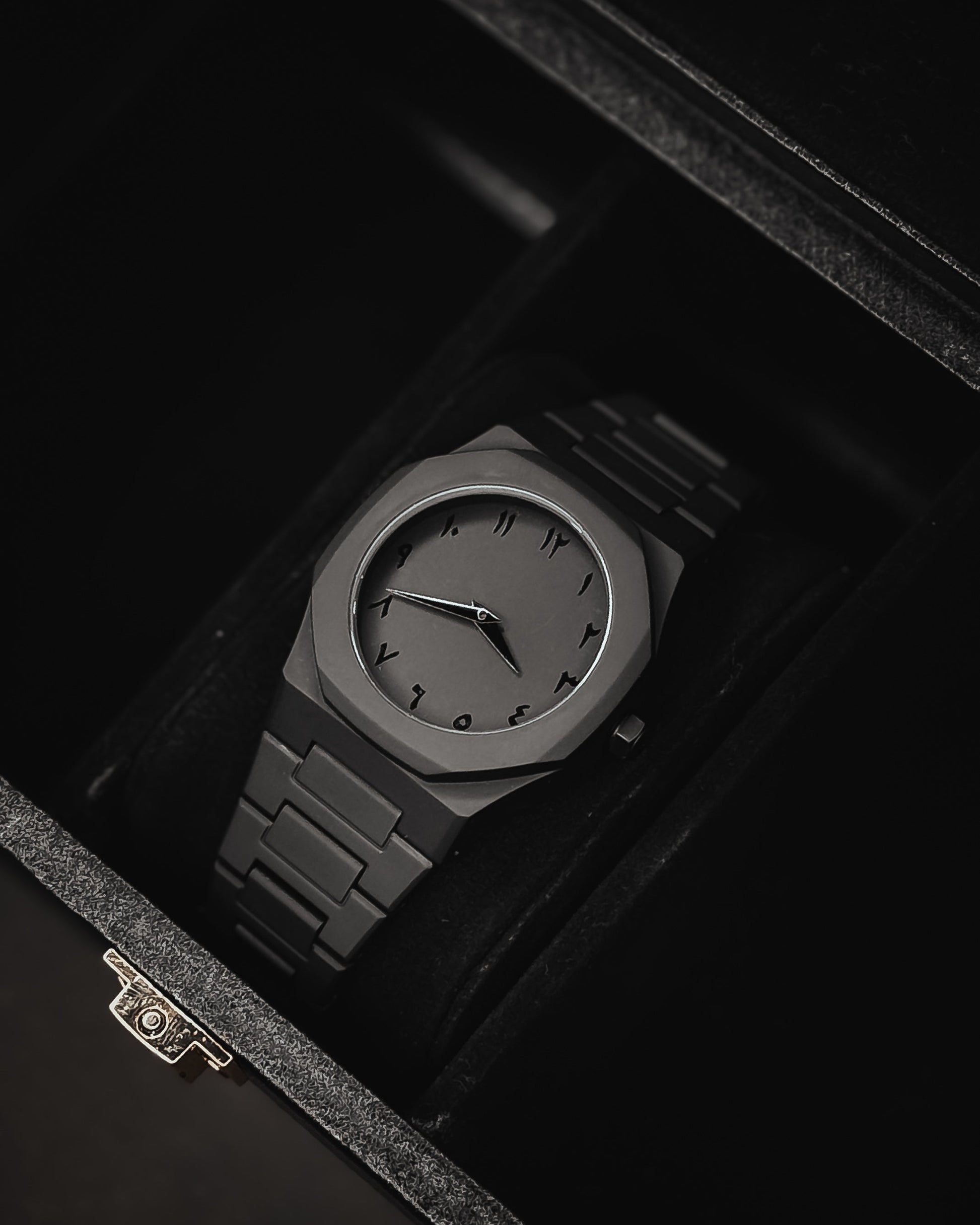 Black Arabic Aura Men's Watch-zarvy.store