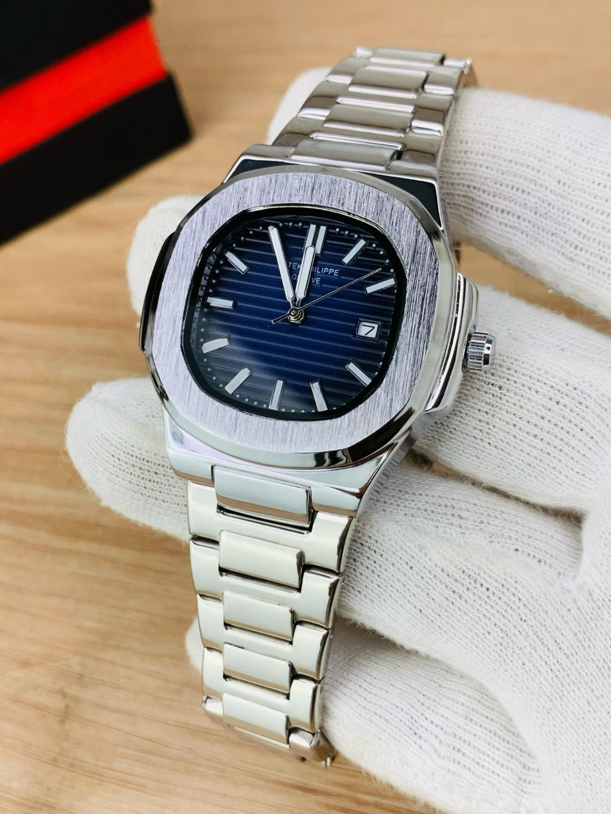 Patek Philippe Nautilus Men’s Watch