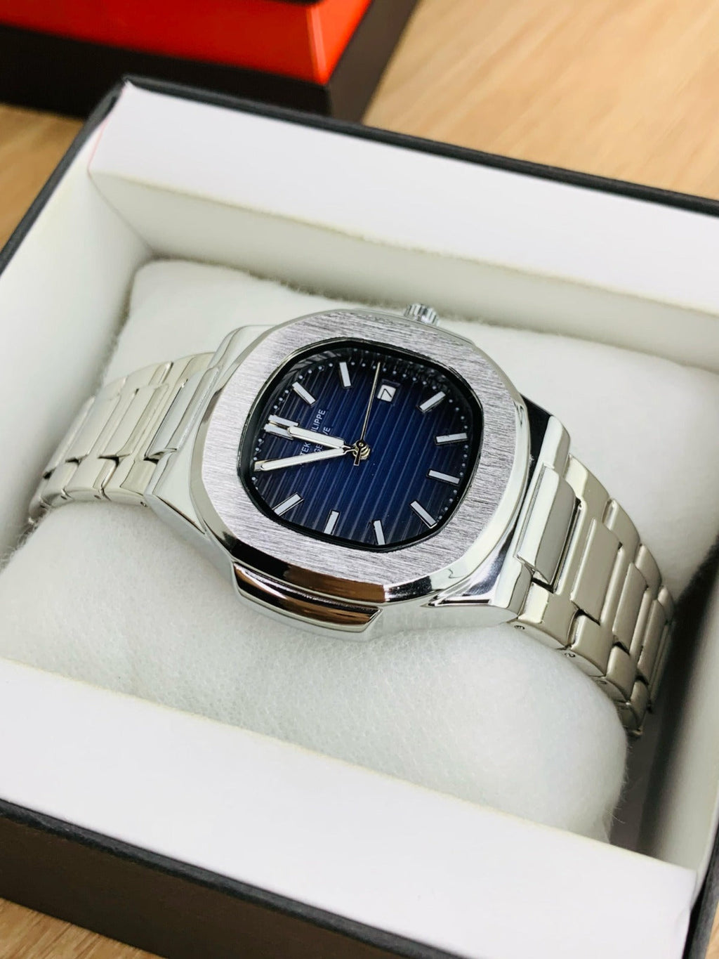 Patek Philippe Nautilus Men’s Watch