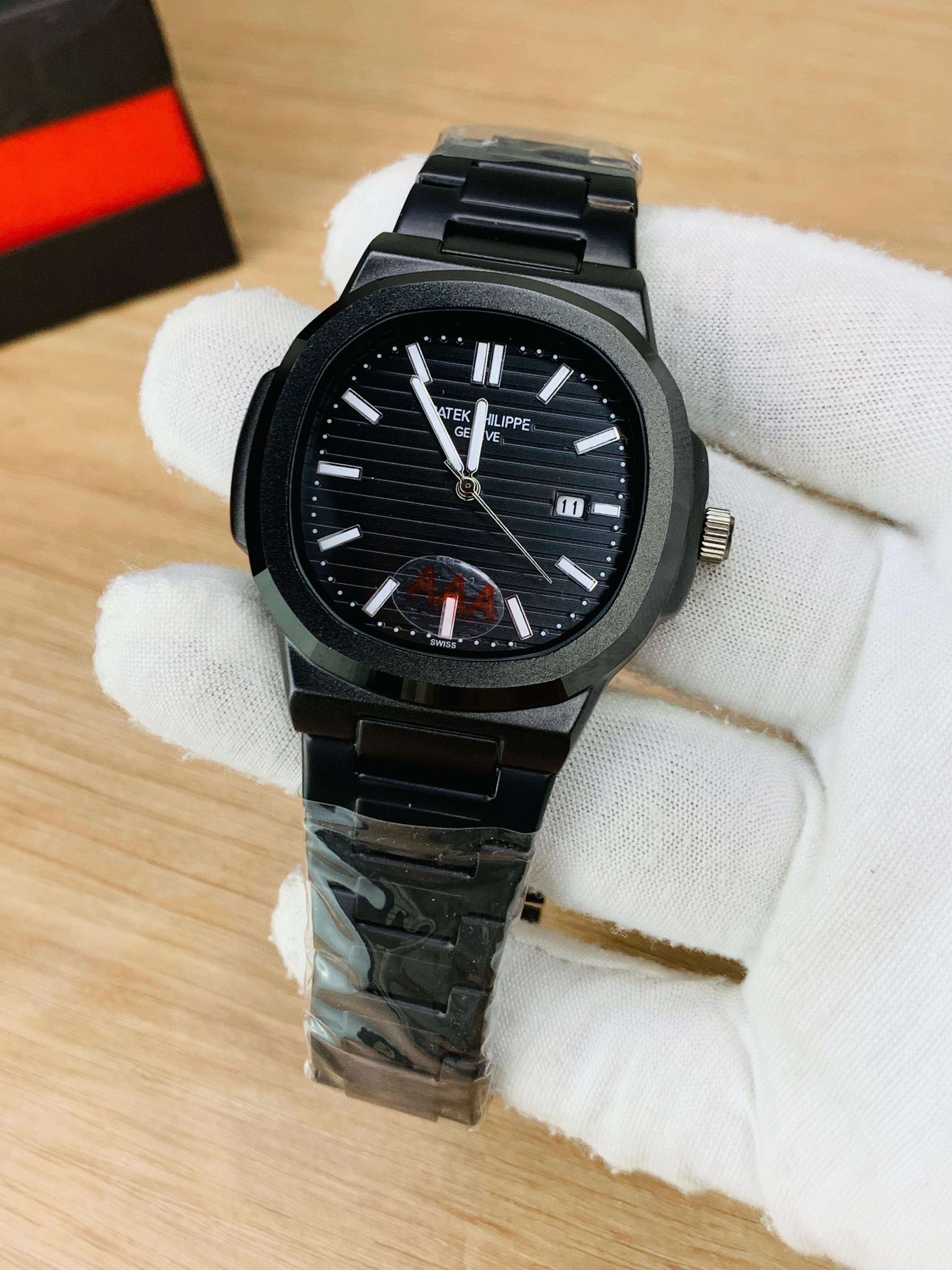 Patek Philippe Date Just Black – Premium Quartz Watch with Date Feature & Stainless Steel Chain