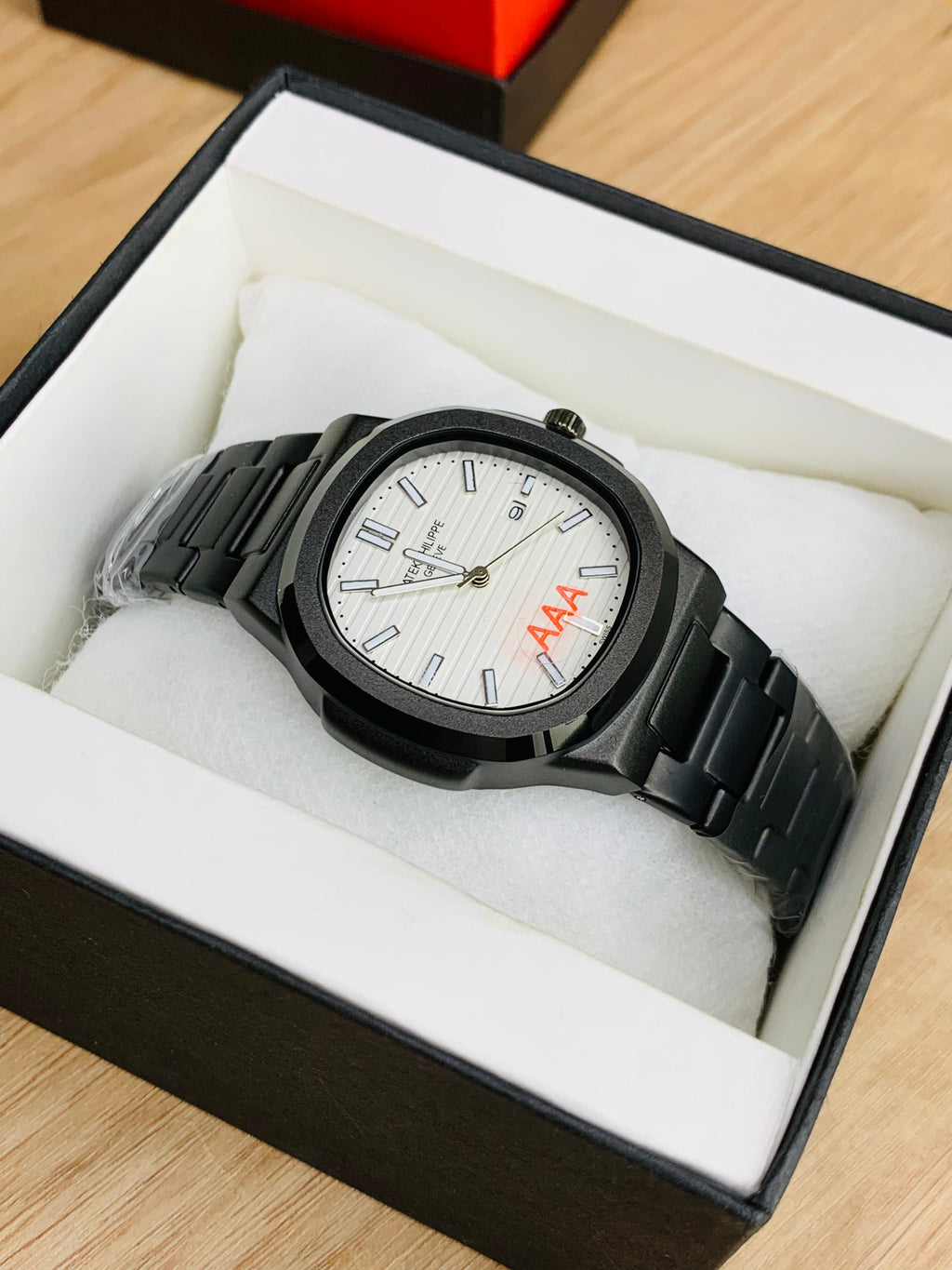 Patek Philippe Date Just Black – Premium Quartz Watch with Date Feature & Stainless Steel Chain