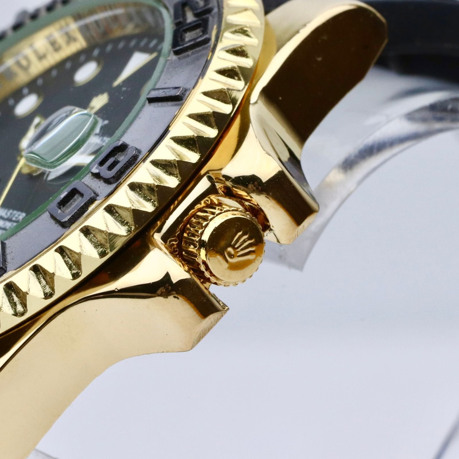 RLX Master Lock C-710 – Premium 42mm Yellow Gold Watch with PVC Strap